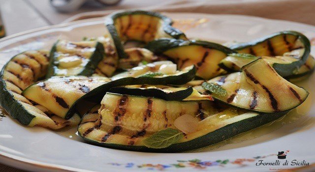 Zucchine alla menta | Fornelli di Sicilia